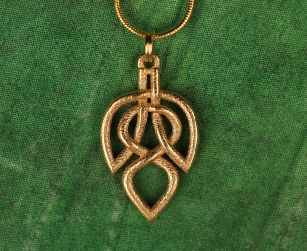 Celtic Knot Leaf Necklace